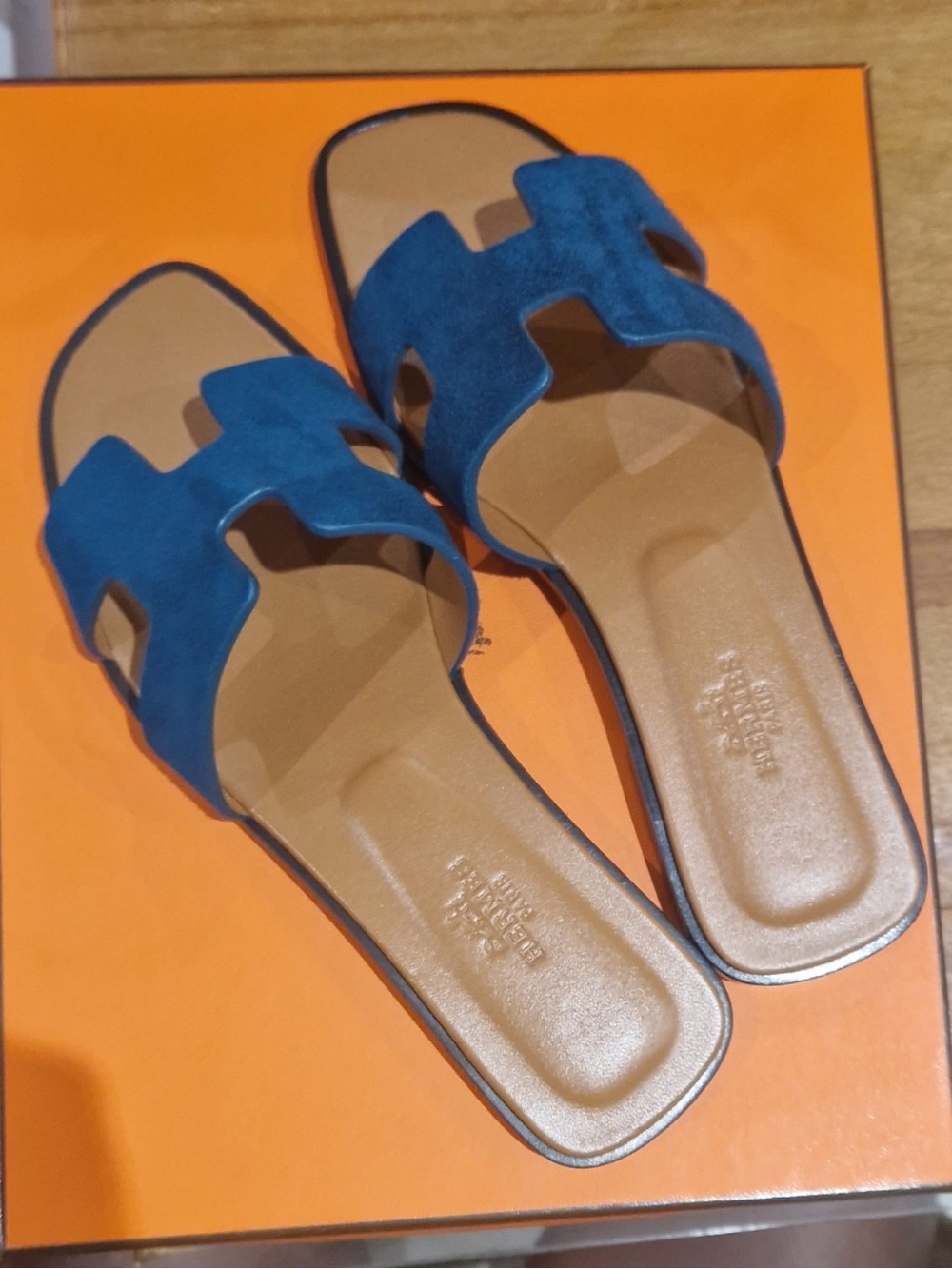 Hermes Women’s Oran Suede Slide Sandals in Vert Mousse 36.5 - Picture 3 of 4